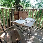 Les De Fontfroide Camping *