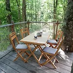 Les De Fontfroide Camping Saint-Antoine (Isere)