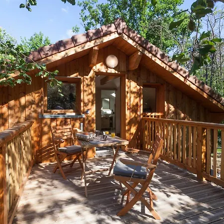 Les De Fontfroide Camping Saint-Antoine (Isere)