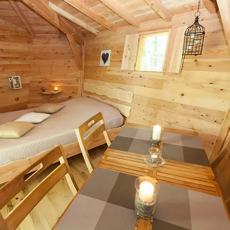 Campsite Les De Fontfroide Saint-Antoine (Isere)